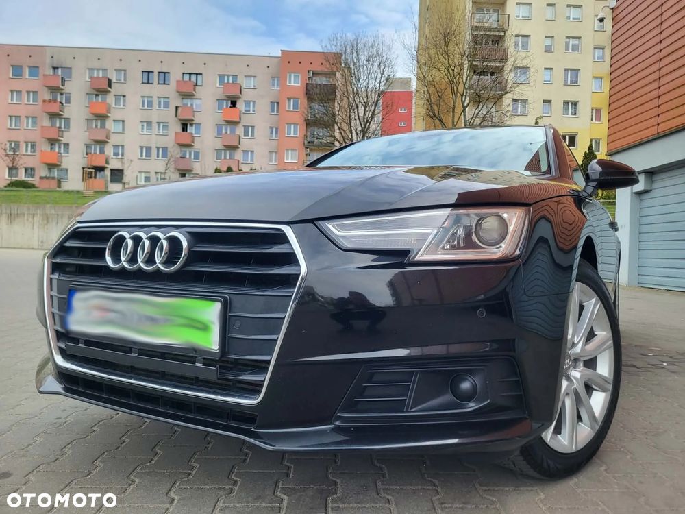 Audi A4 Avant 40 TFSI S tronic sport - 4