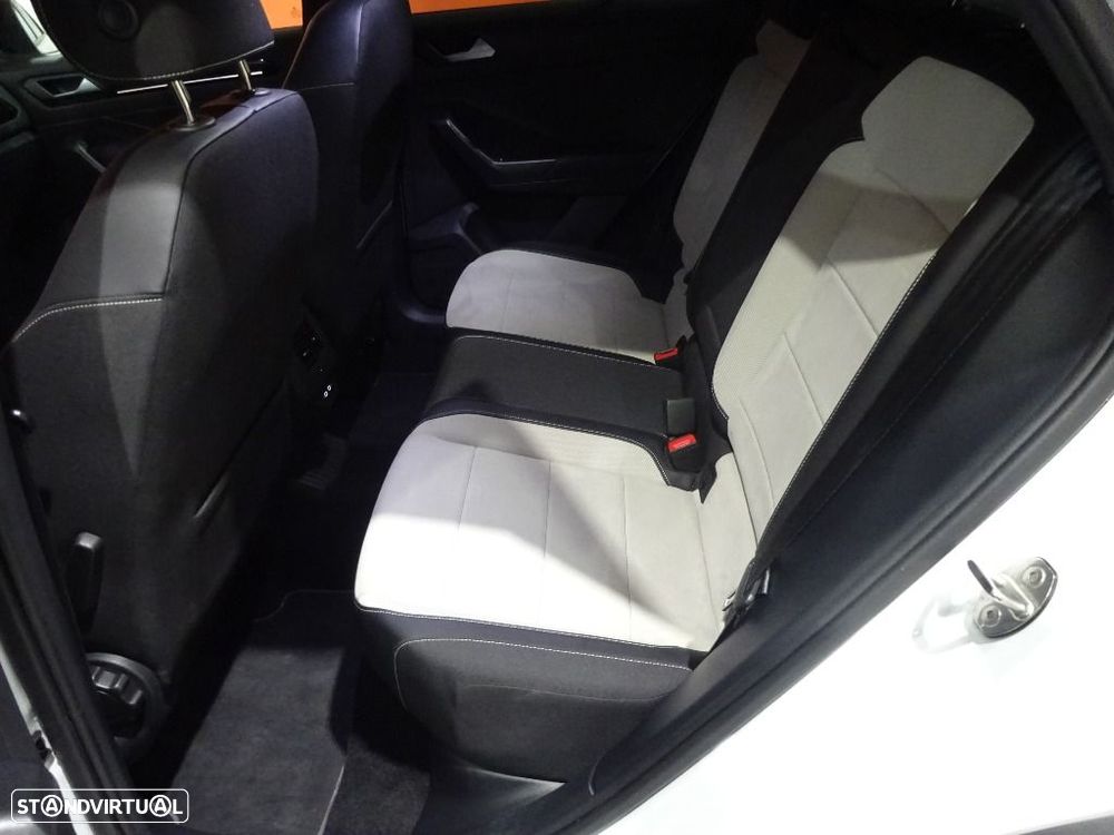 VW T-Roc 1.5 TSI Black Style DSG - 30