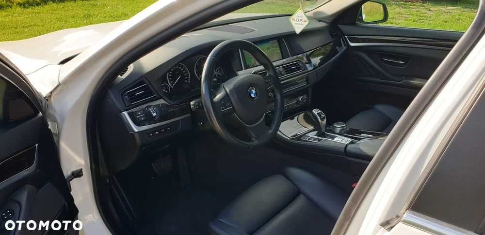 BMW Seria 5 530d xDrive Touring Sport-Aut Luxury Line - 7