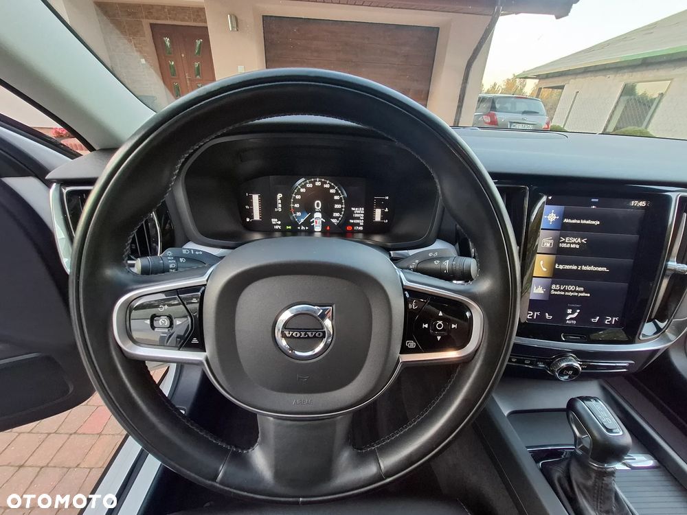 Volvo S60 T5 Momentum Pro - 13