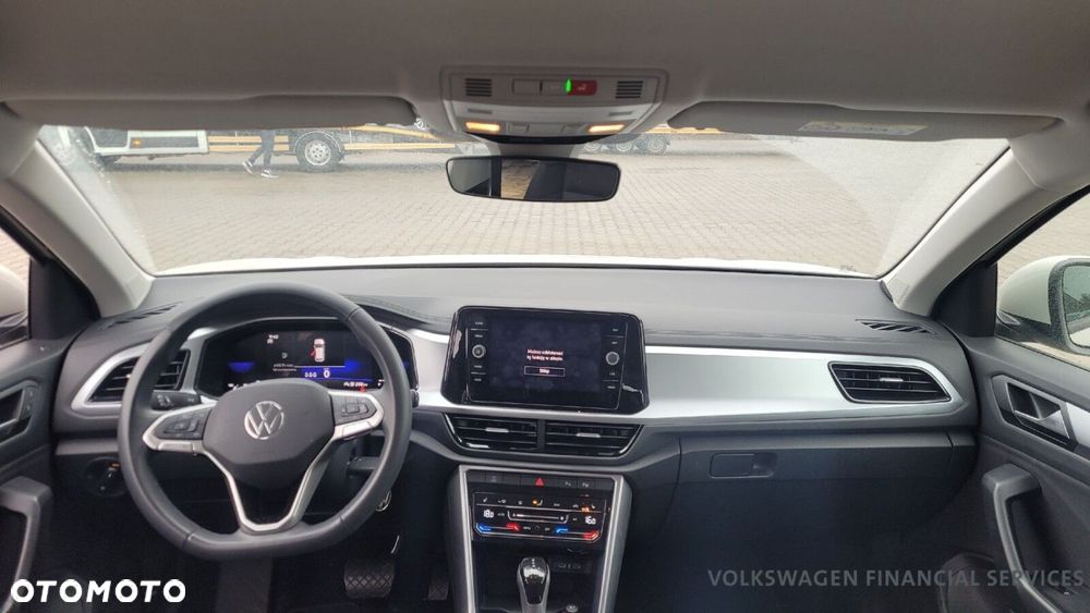 Volkswagen T-Roc - 8