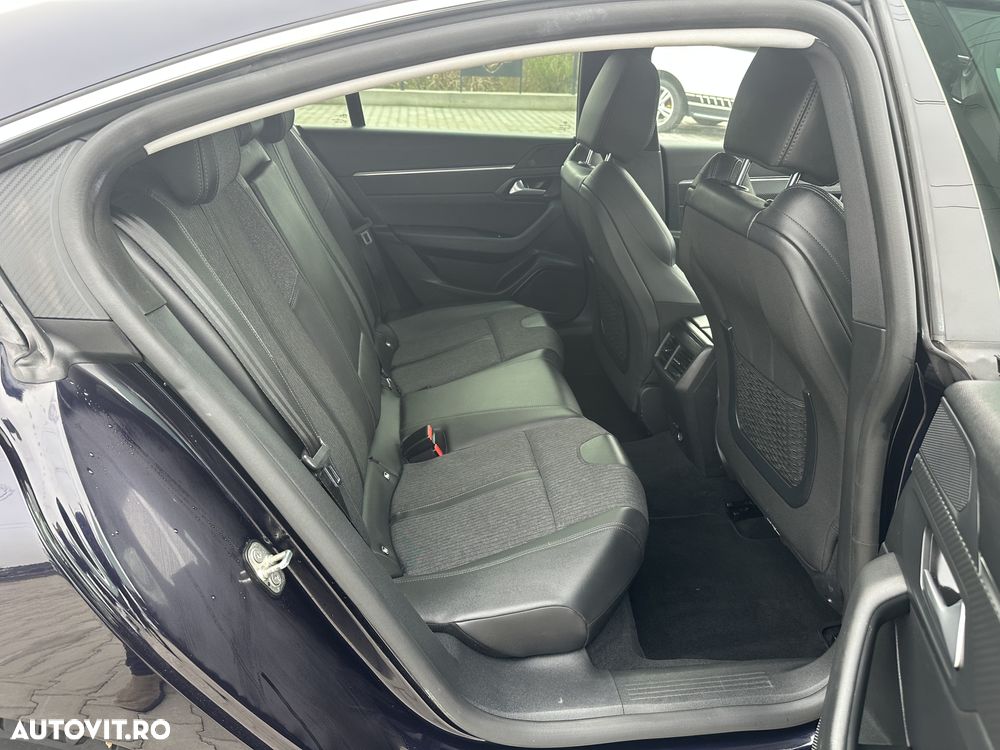 Peugeot 508 Plug-In Hybrid 180 e-EAT8 Allure - 18