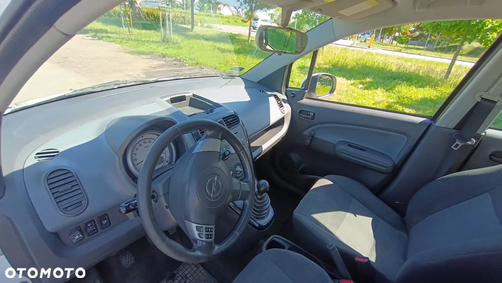 Opel Agila 1.0 Essentia - 11