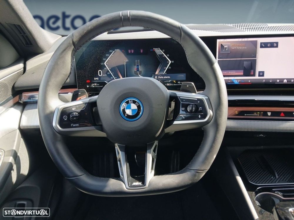 BMW 530 e Pack Desportivo M - 13