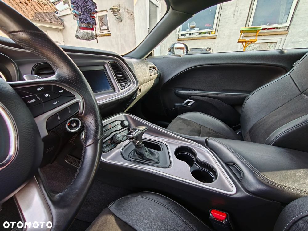 Dodge Challenger Automatik R/T Plus - 23