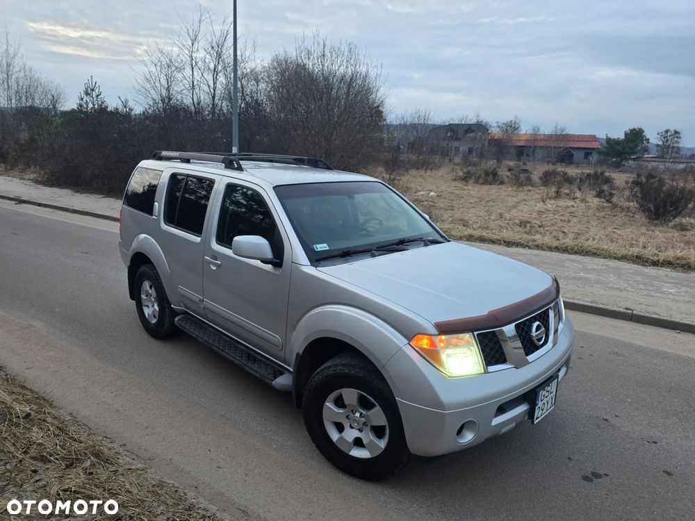 Nissan Pathfinder - 11