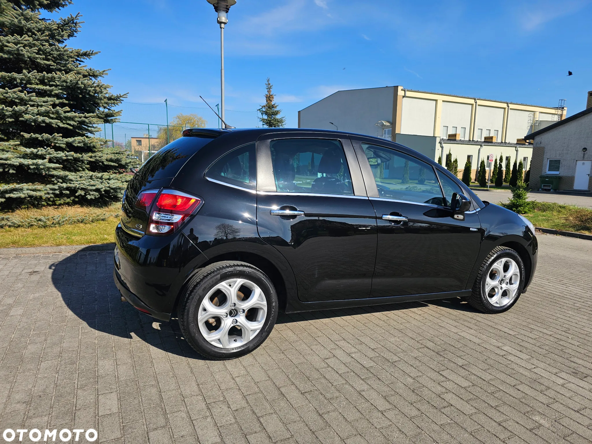 Citroën C3 e-HDi 90 FAP EGS6 Exclusive - 4