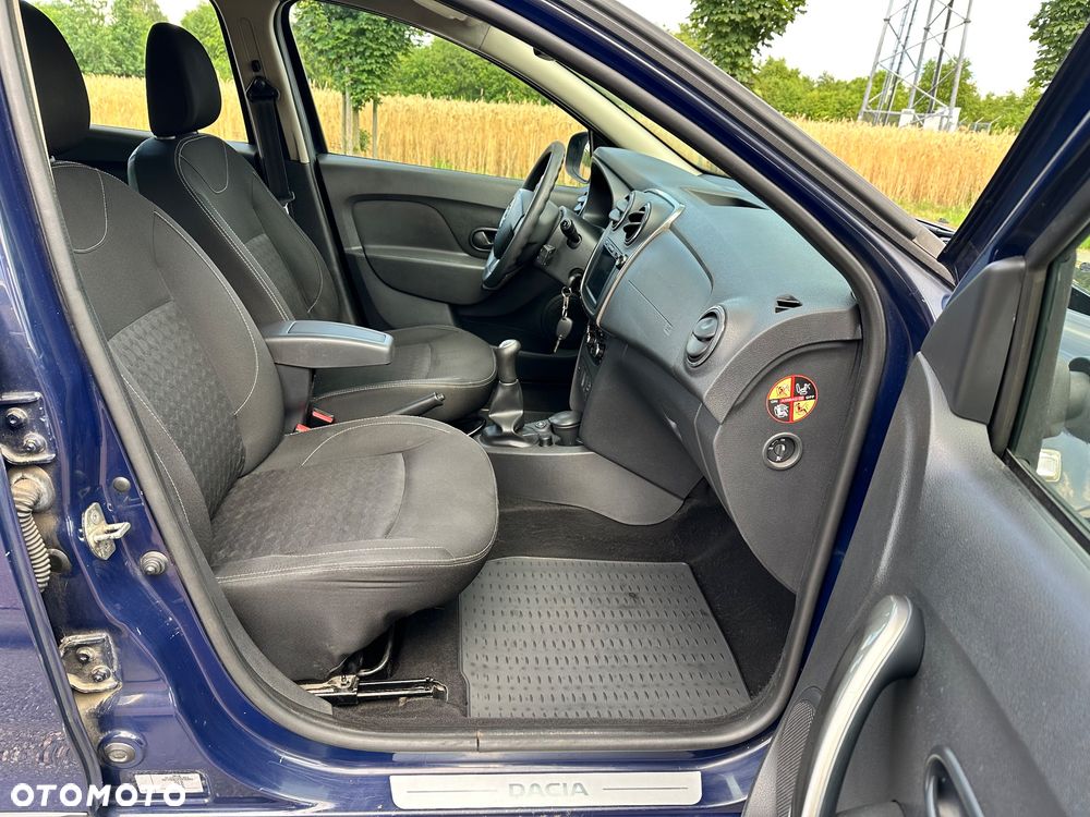 Dacia Logan 1.2 16V Laureate - 23