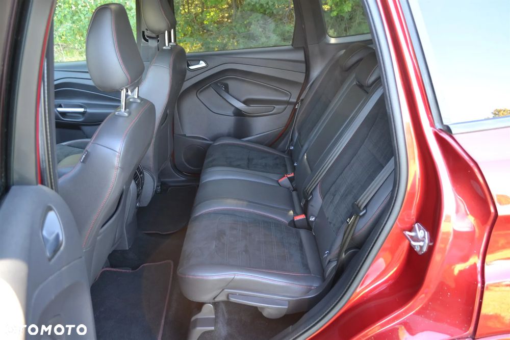 Ford Kuga 2.0 TDCi 4x4 ST-Line - 19