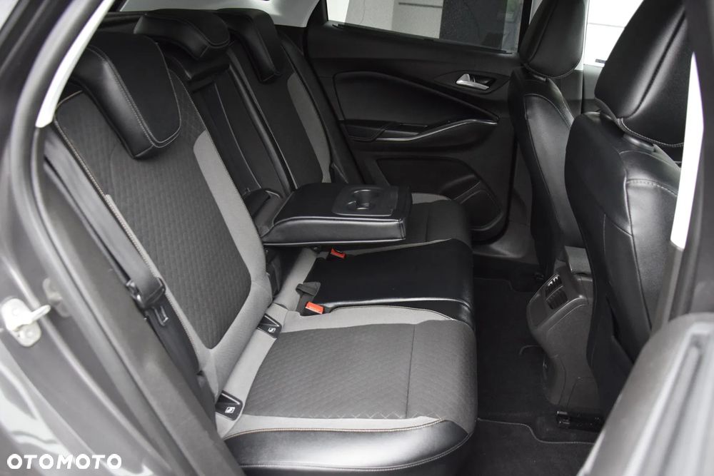 Opel Grandland X 1.6 D Start/Stop Business Edition - 27