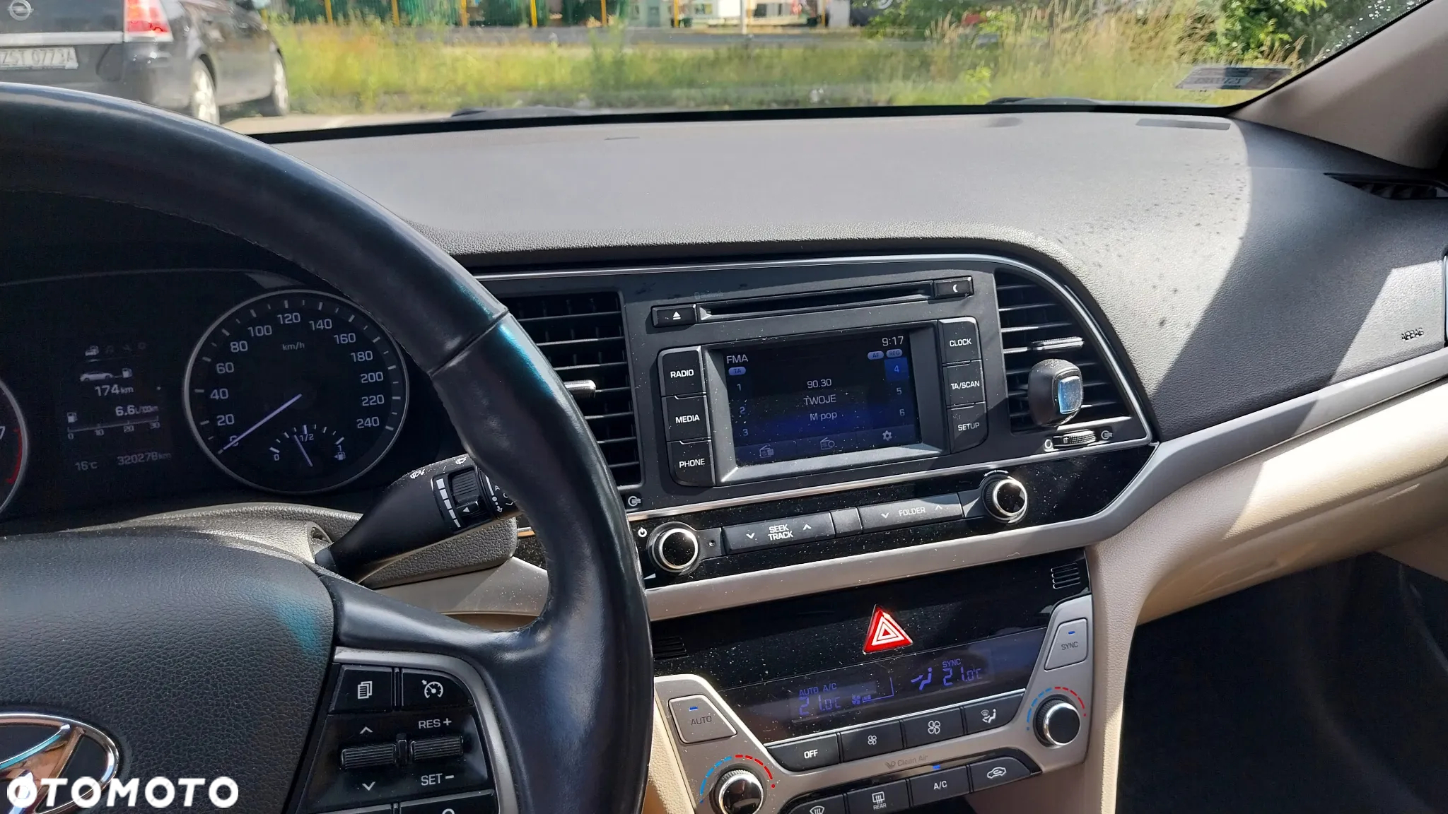 Hyundai Elantra 1.6 Style - 4