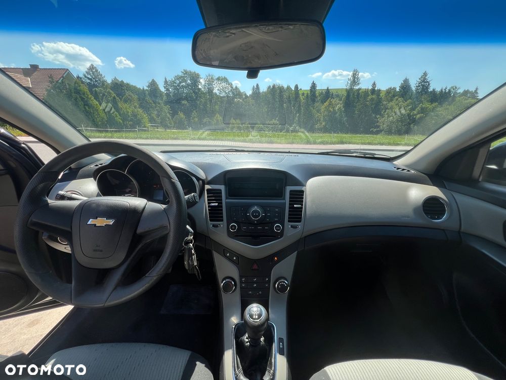 Chevrolet Cruze 1.6 LS - 11