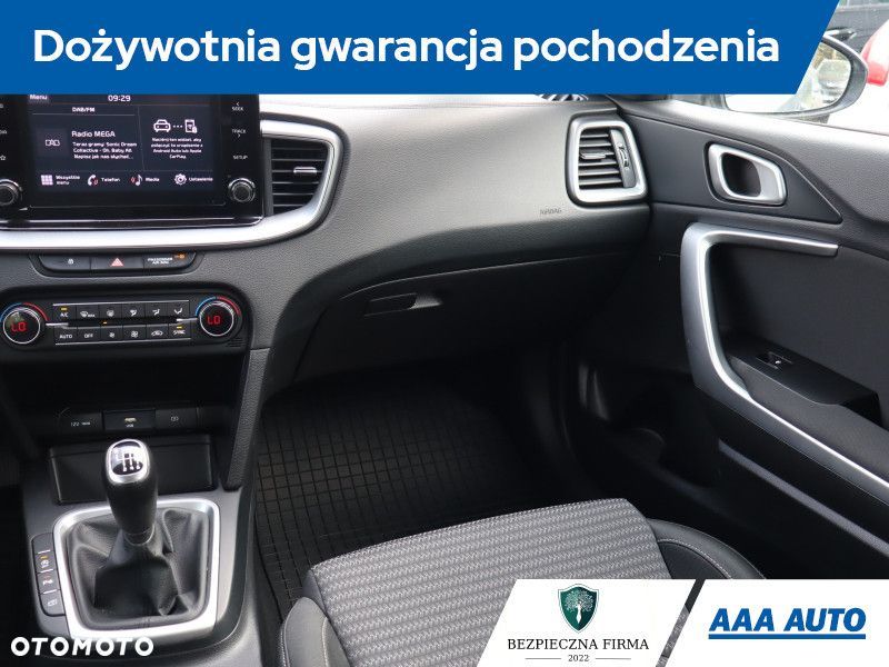 Kia Ceed - 9