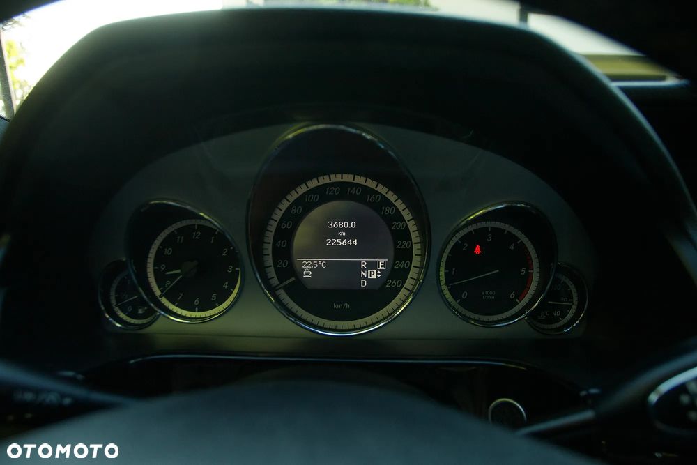 Mercedes-Benz Klasa E 350 CDI BlueEff Avantgarde - 20