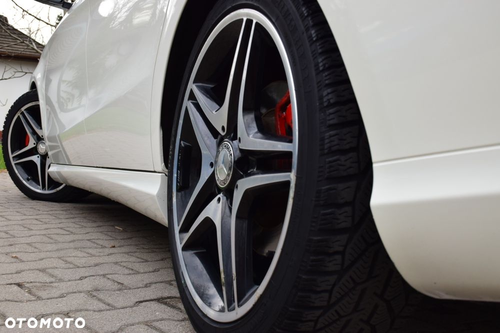 Mercedes-Benz CLA - 12