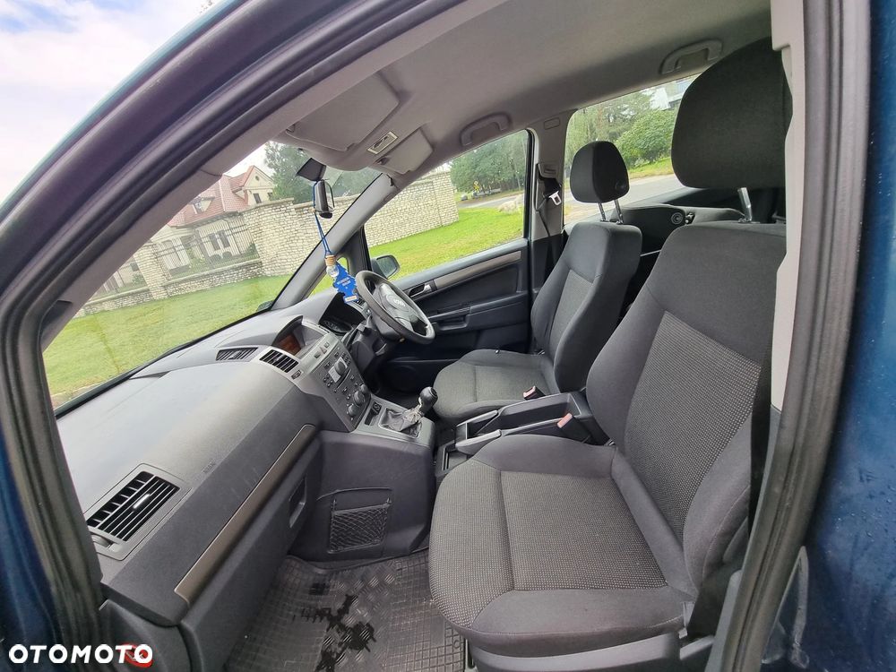 Opel Zafira - 18