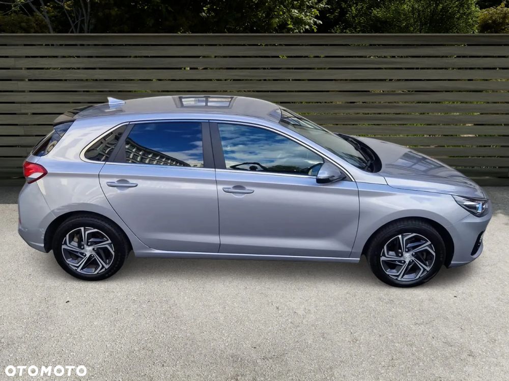 Hyundai i30 1.5 DPI Comfort - 10