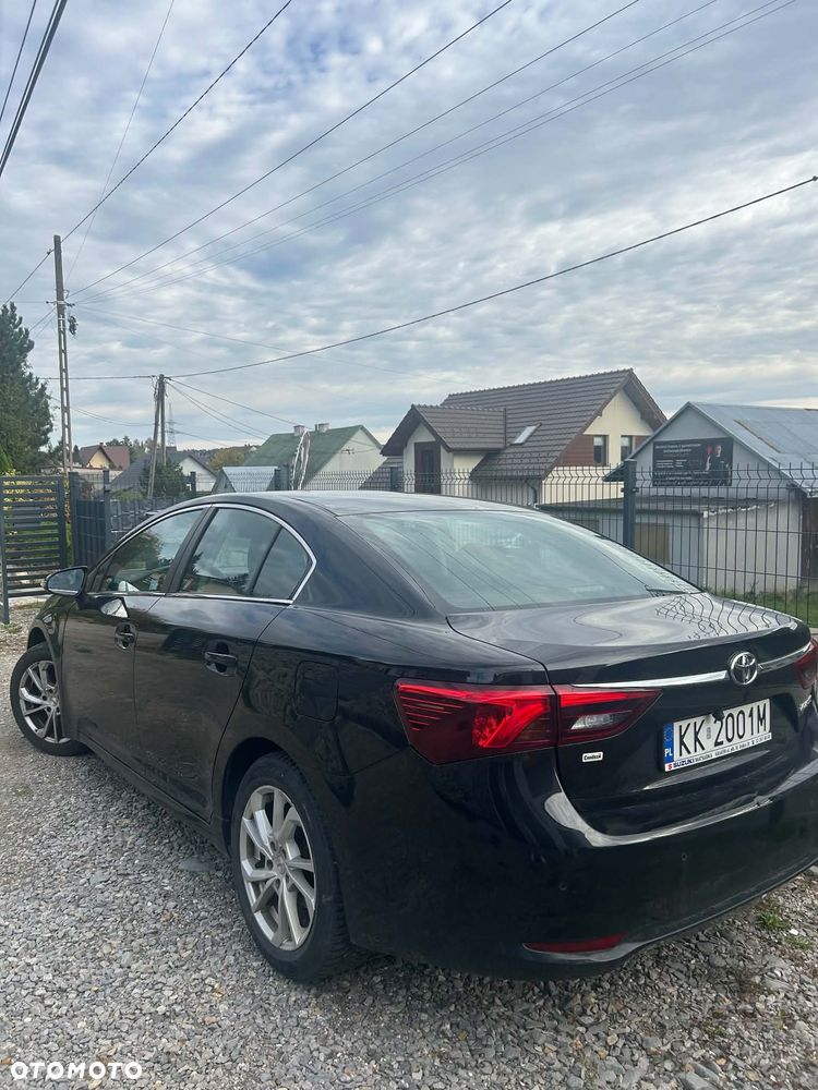 Toyota Avensis - 4