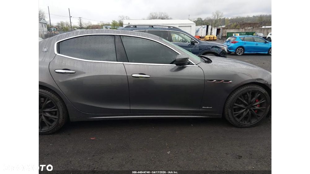 Maserati Ghibli - 5