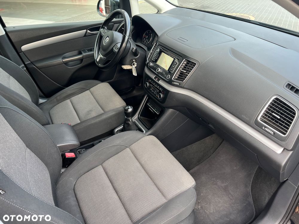 Volkswagen Sharan - 24