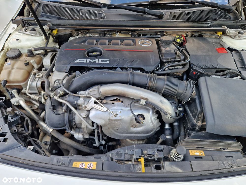 Mercedes-Benz CLA AMG 35 4-Matic 7G-DCT - 13