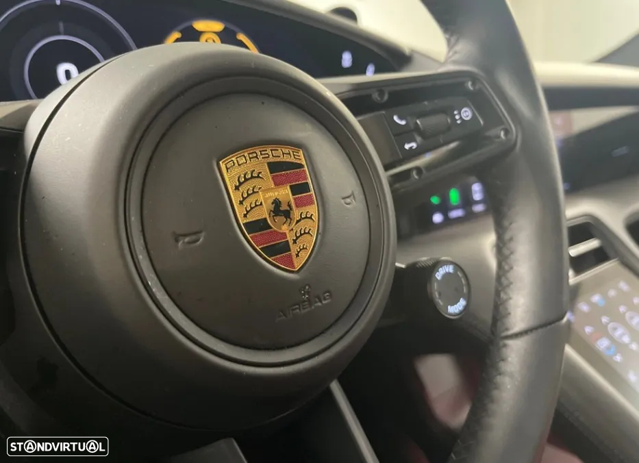Porsche Taycan Cross Turismo 4S - 9