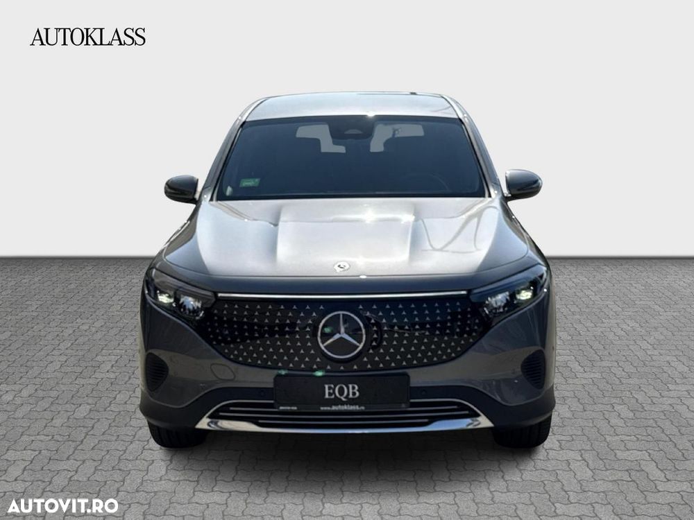 Mercedes-Benz EQB - 8