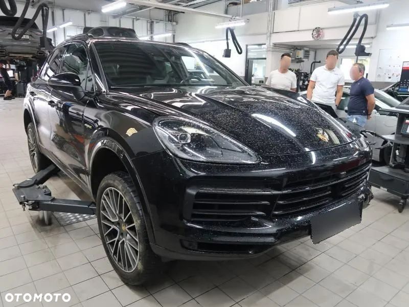Porsche Cayenne E-Hybrid - 3