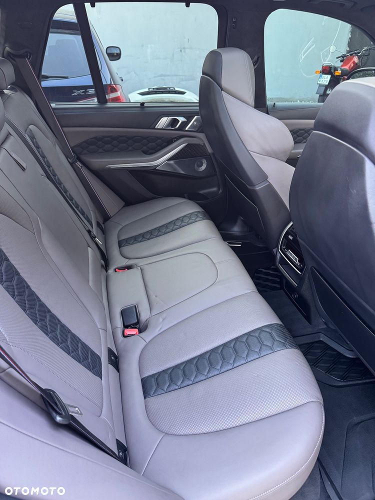 BMW X5 M Competition - 11