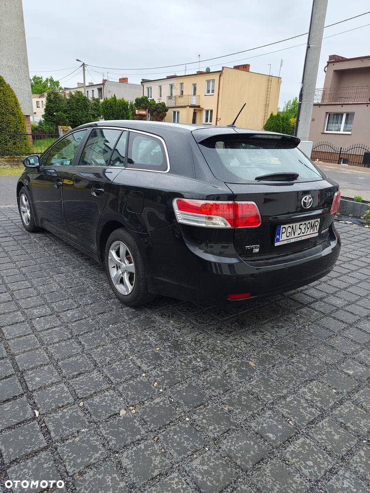 Toyota Avensis 2.0 D-4D 2010 - 4