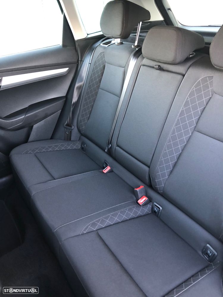 Skoda Karoq 1.0 TSI Ambition DSG - 26