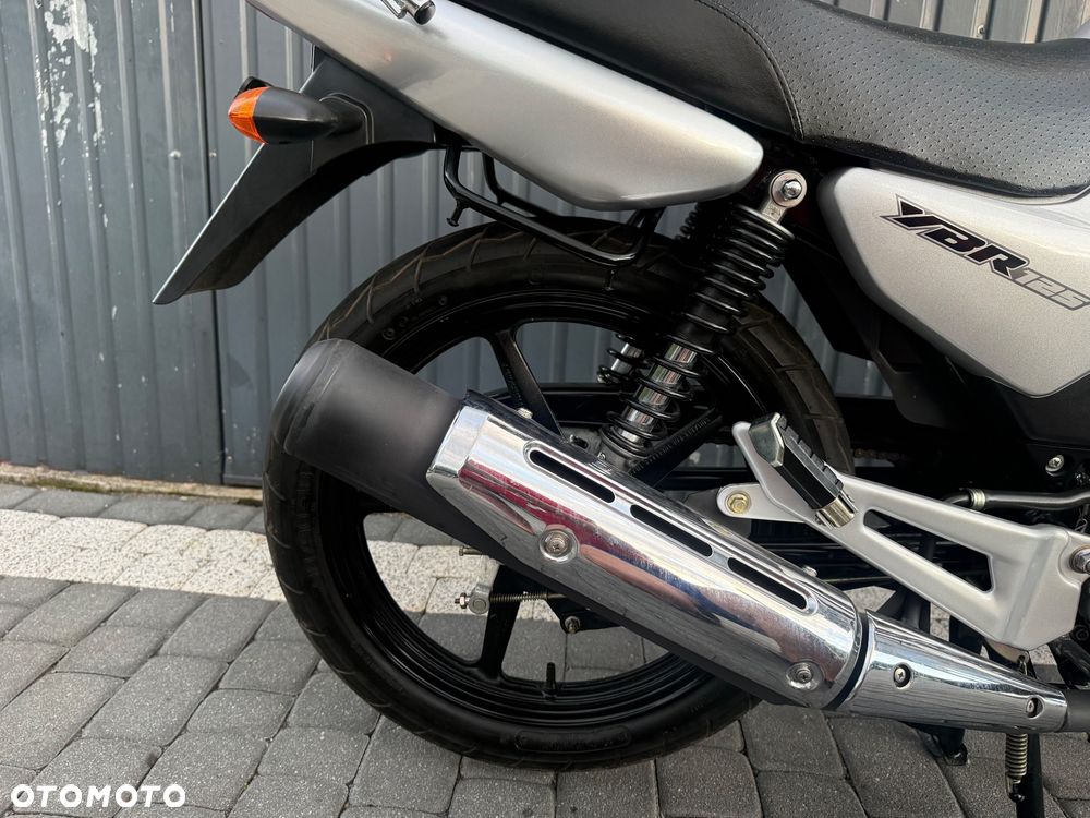 Yamaha YBR - 33