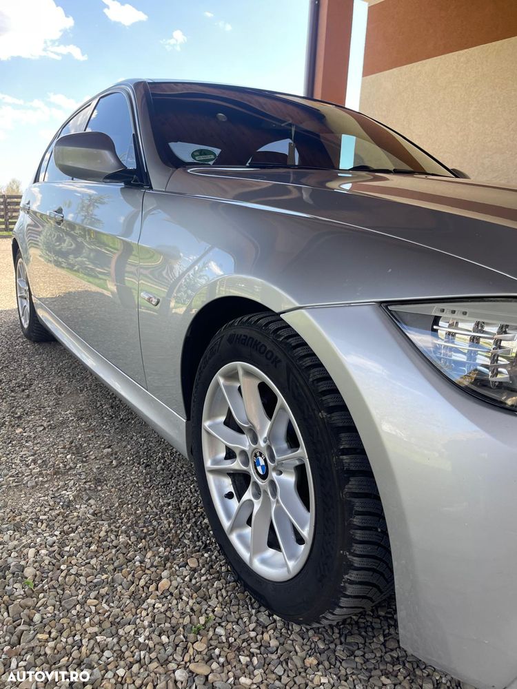 BMW Seria 3 318d Sport Line - 13
