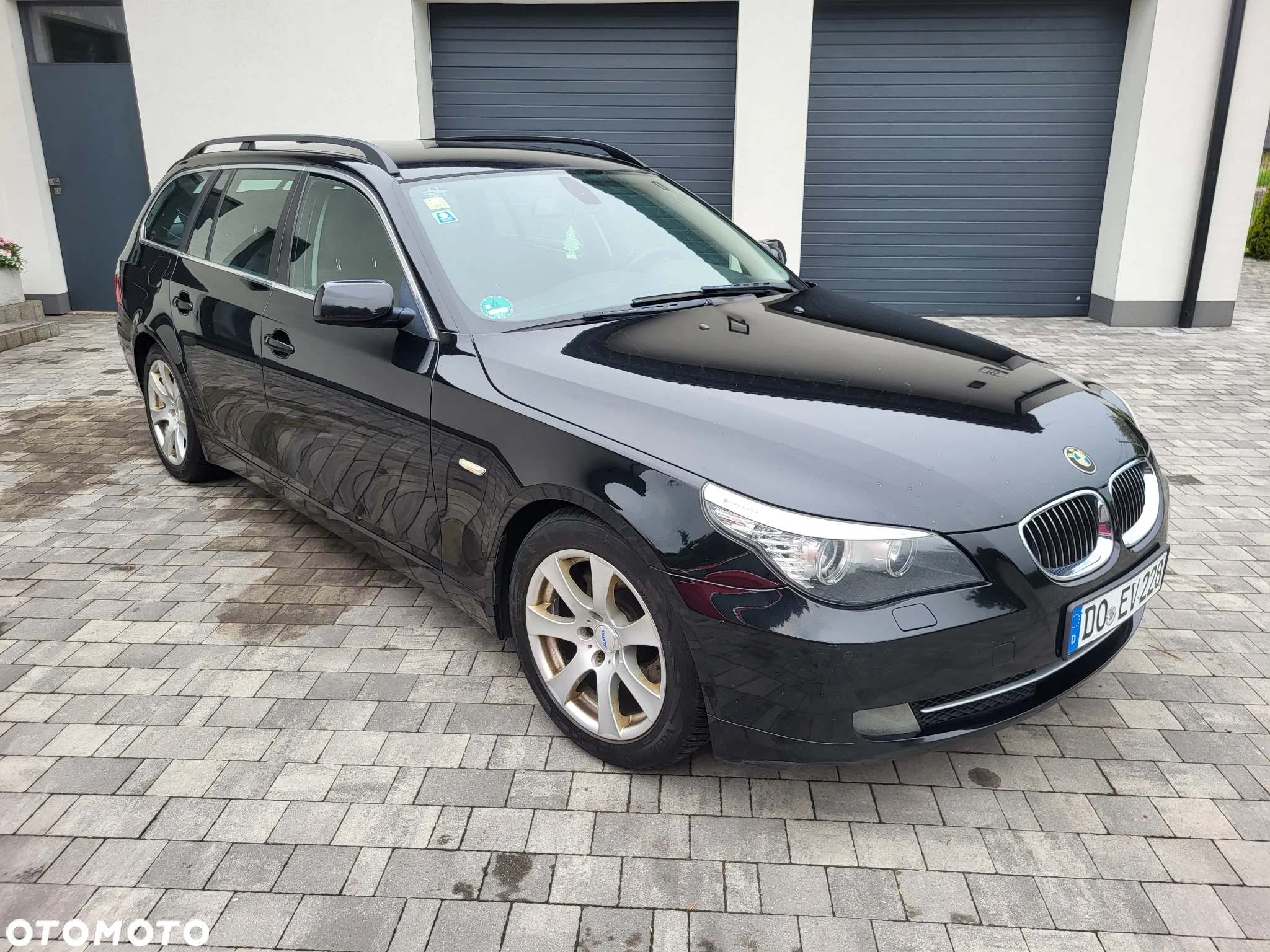 BMW Seria 5 525d Touring - 2