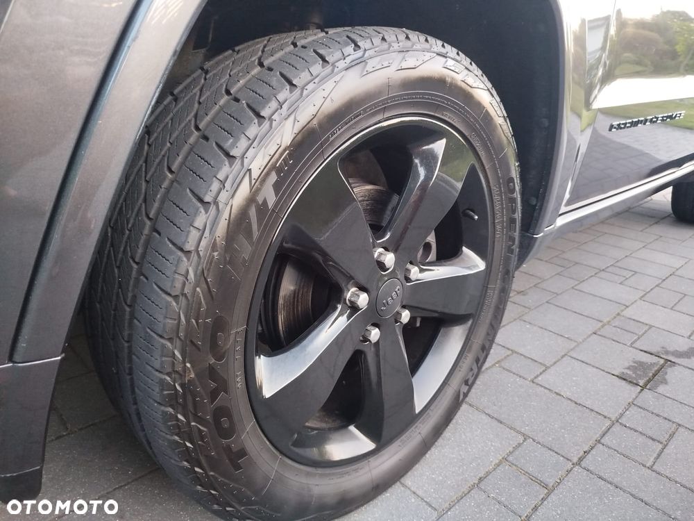 Jeep Grand Cherokee - 13