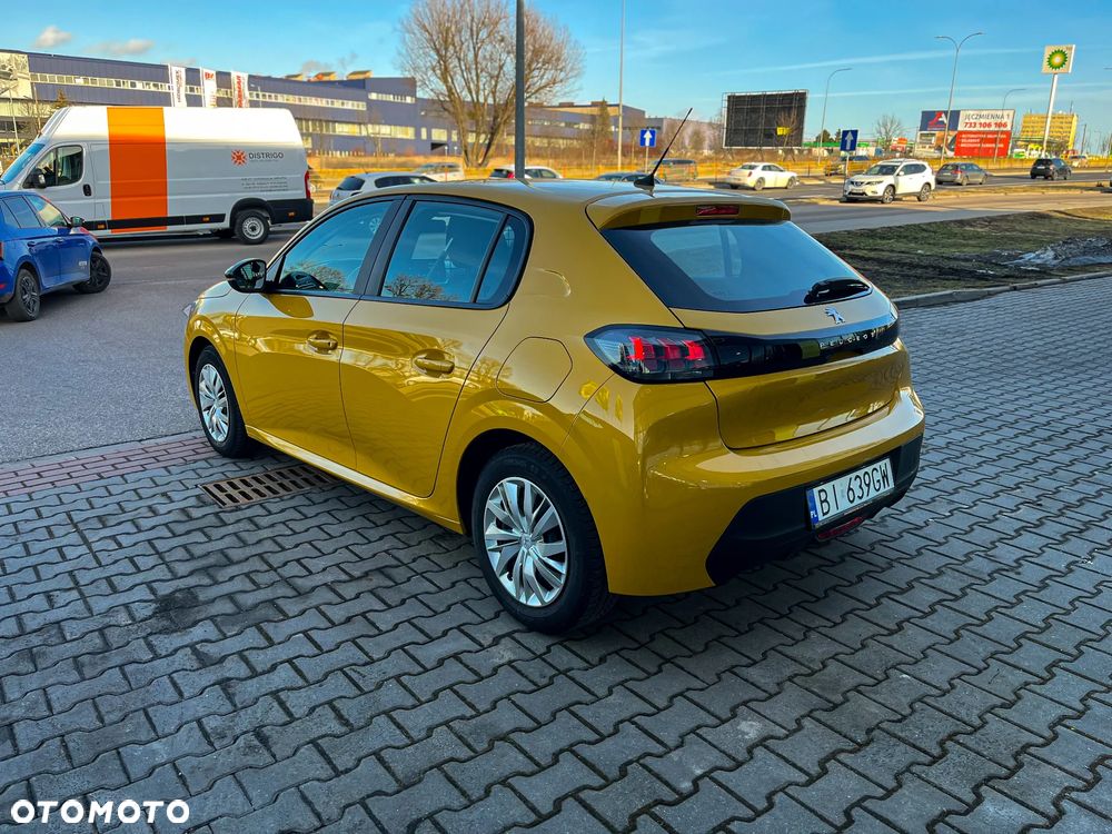 Peugeot 208 - 5