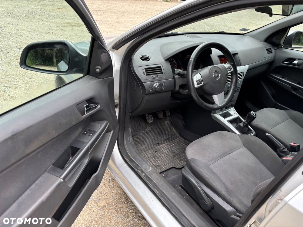 Opel Astra 1.6 - 9