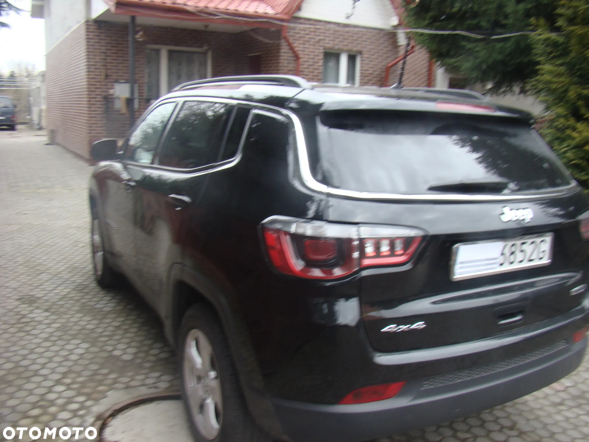 Jeep Compass - 4