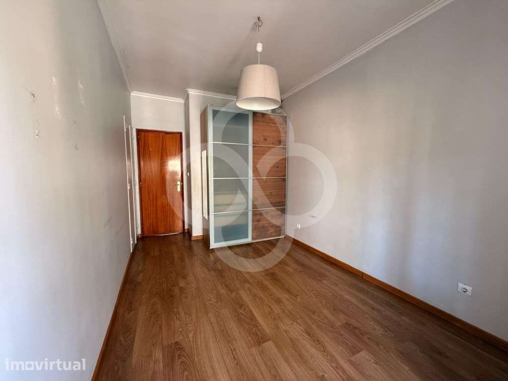 Apartamento T2 na Amadora com excelente localização e acessos rápidos - Grande imagem: 4/40