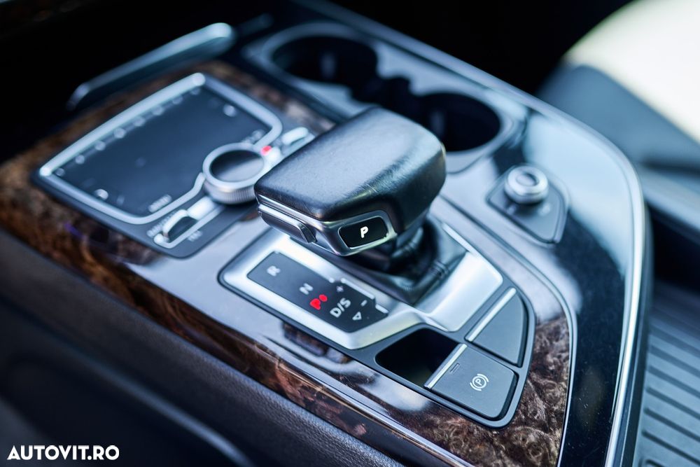 Audi Q7 3.0 TFSI Quattro Tiptronic - 8