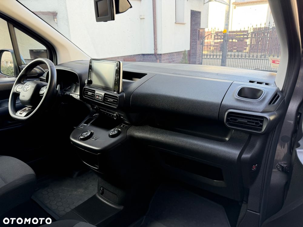 Toyota Proace city - 13