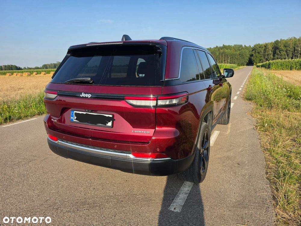 Jeep Grand Cherokee - 11