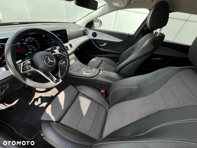 Mercedes-Benz Klasa E 300 de Avantgarde - 17
