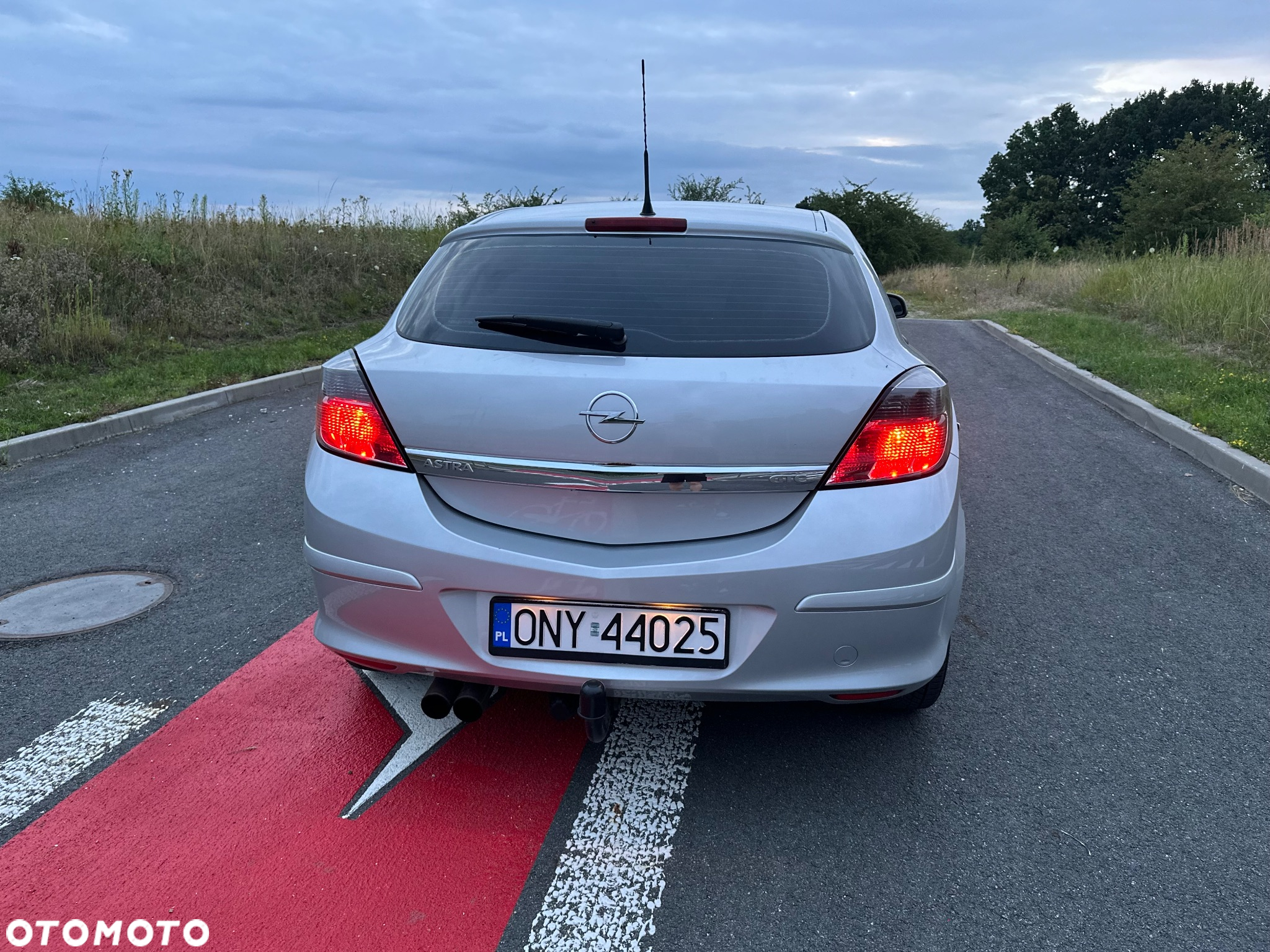 Opel Astra GTC 1.6 - 14