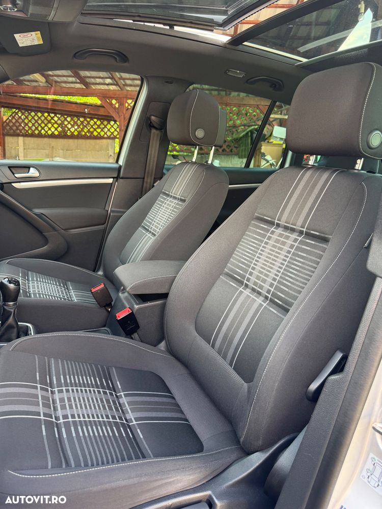 Volkswagen Tiguan 2.0 TDI SCR BlueMotion Technology Lounge Sport & Style - 9