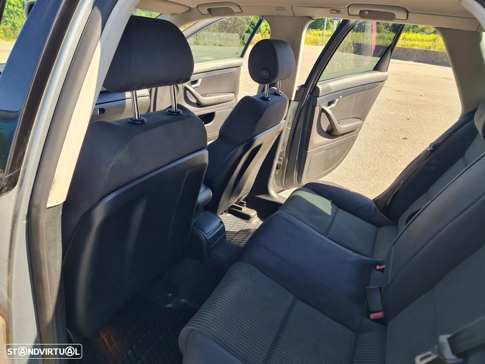 Audi A4 Avant 2.0 TDI Sport - 11