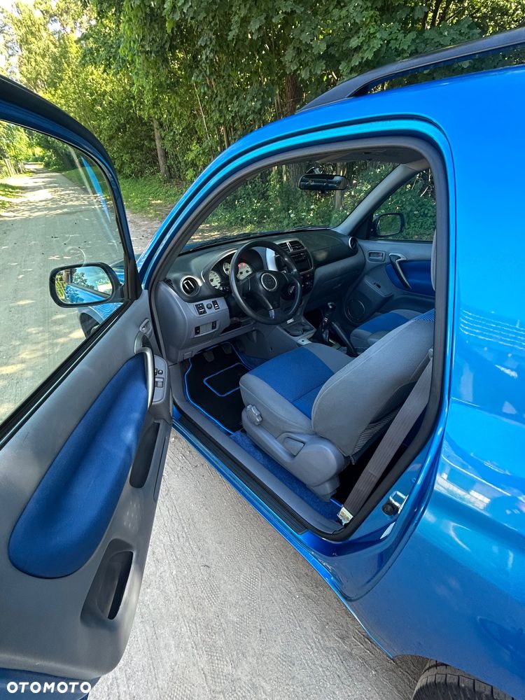 Toyota RAV4 1.8 VVT-i 4x2 - 6