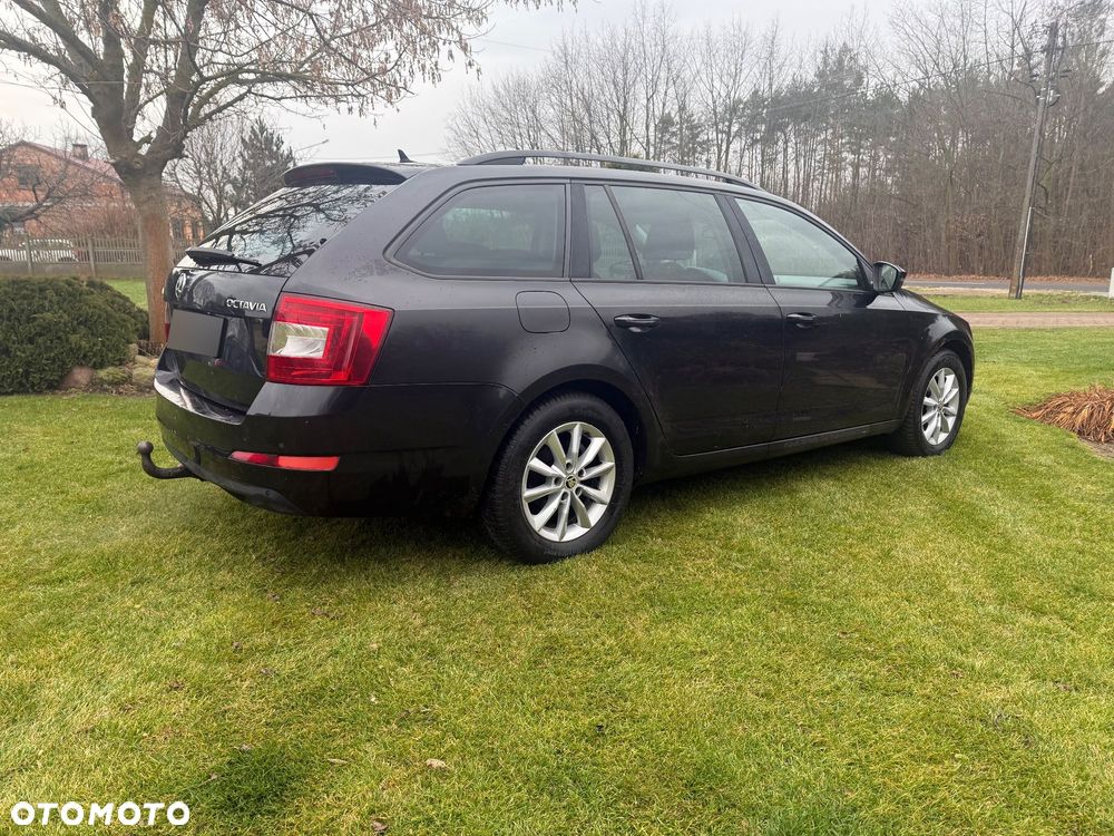 Skoda Octavia 2.0 TDI Elegance DSG - 9