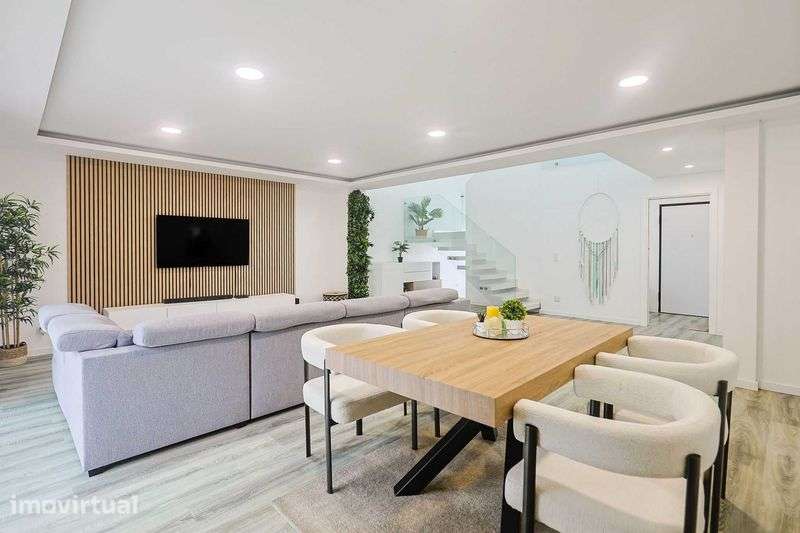 Moradia T4 com 262m2 - Grande imagem: 5/6