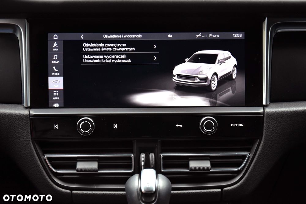 Porsche Macan T - 35